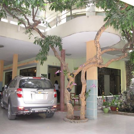Ngoc Vu Hotel Ho Chi Minh-stad Buitenkant foto